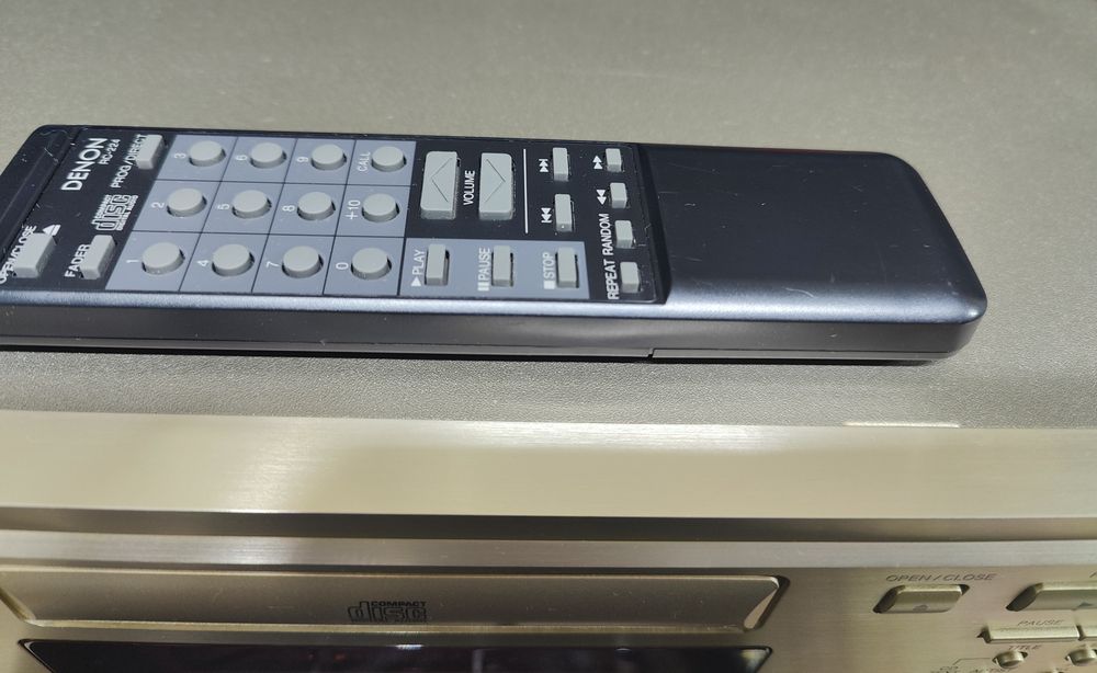 Denon DCD-755ARR ,telecomanda originală ,ca nou