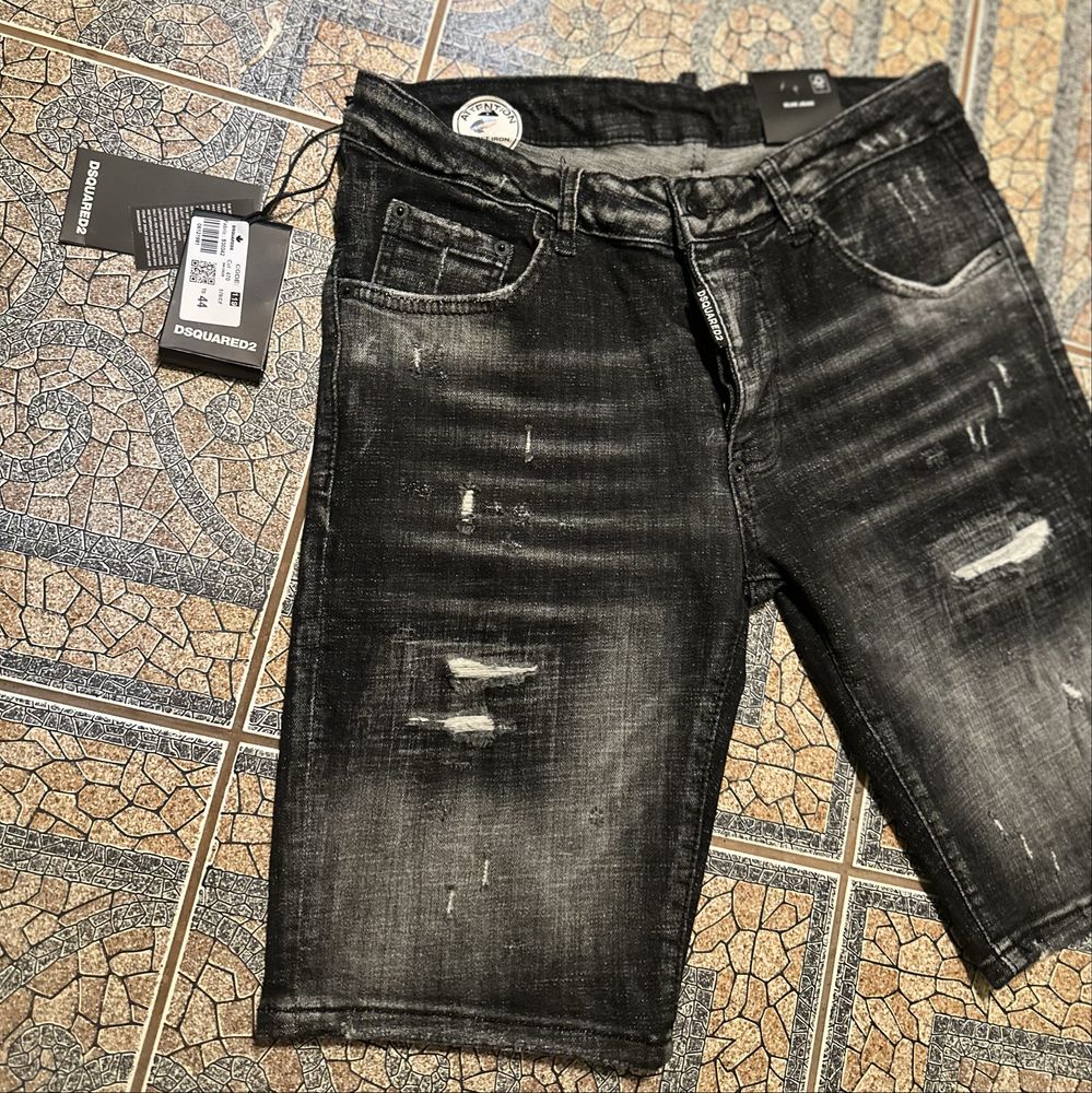 Blugi Dsquared2 scurti