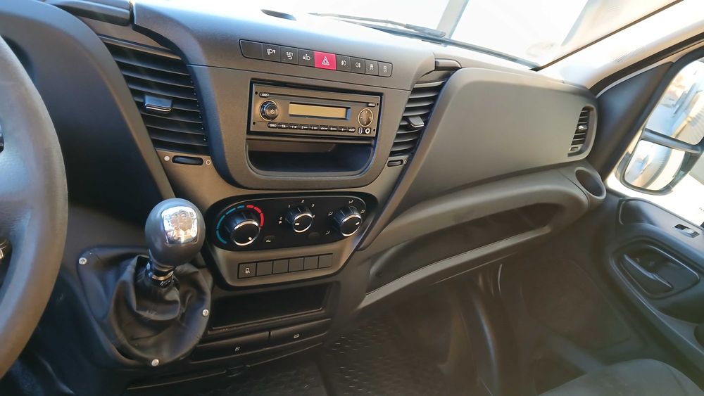 Камион фургон IVECO Daily 35S15