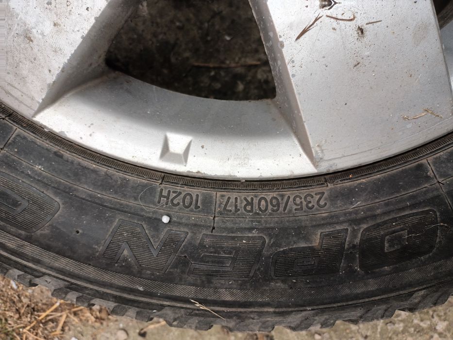 Vând Jantechevrolet cu cauciucuri  r 17 și r 18