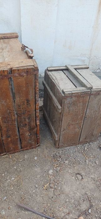 Taxta sotaman va tovuqlarning uyini