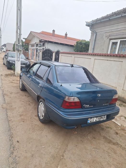 Vând Daewoo Cielo