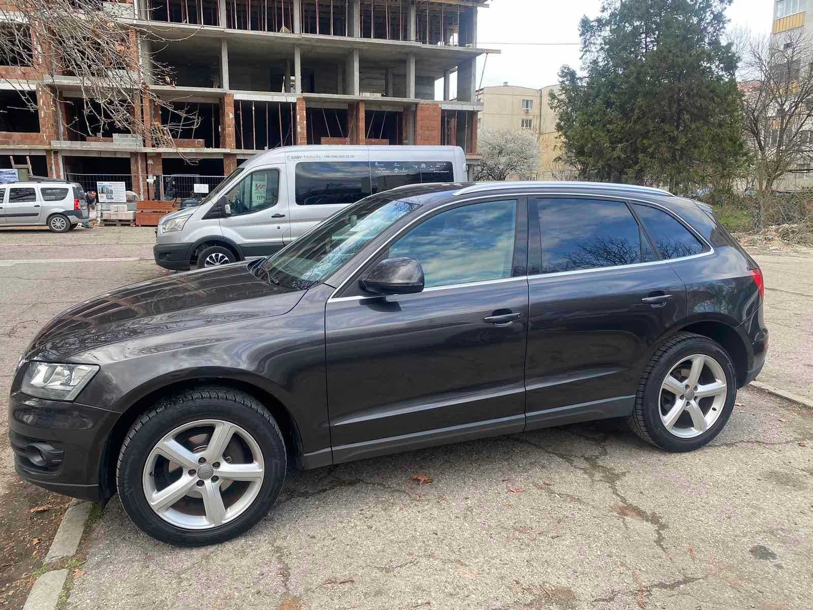 Продавам Audi Q5