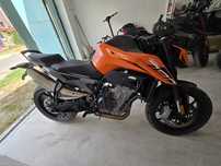 KTM 790 Duke 2024 ușor avariat