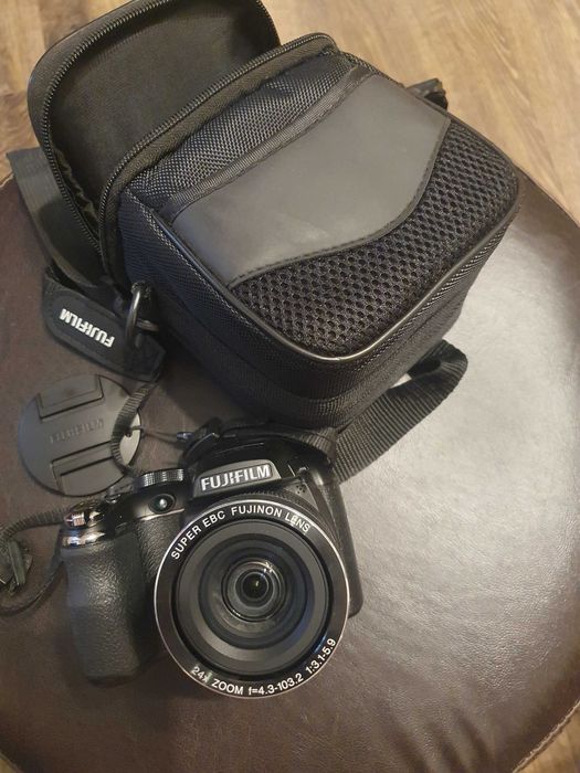 Aparat foto digital Fujifilm FinePix S4200, 14MP, Black