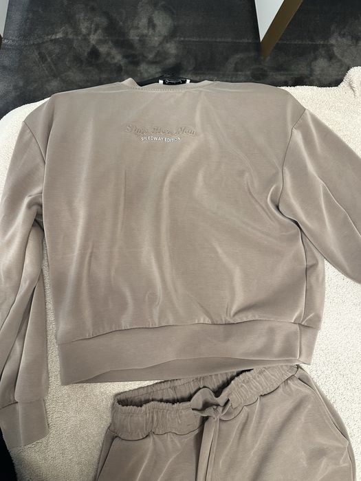 Спортен комплект в кафяво