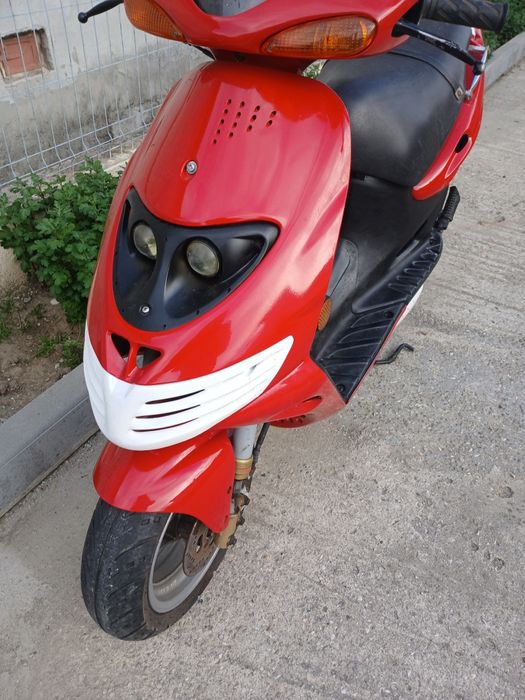 Scuter Suzuki 49cc