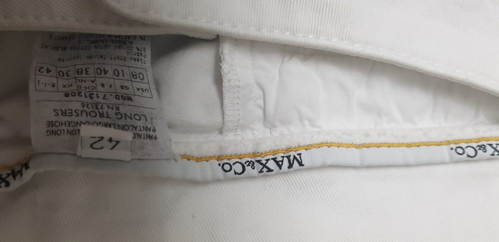 Max Mara              .