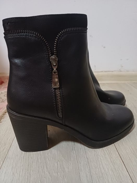 Дамски  боти с ток