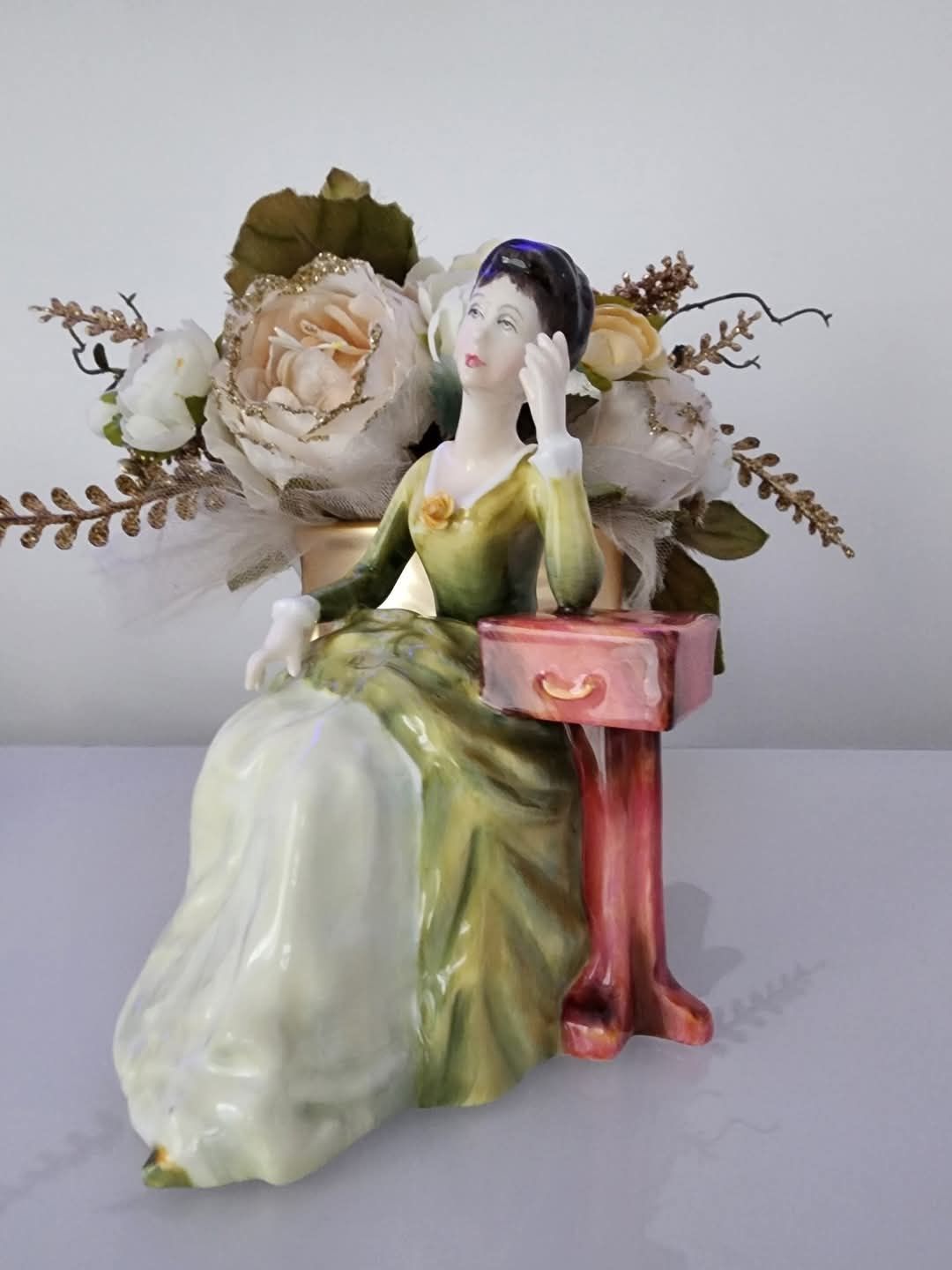 Royal Doulton-порцеланова фигура