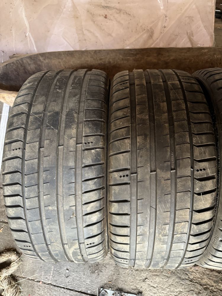 4x 235 40 18 Michelin Pilot sport 5 DOT 0123