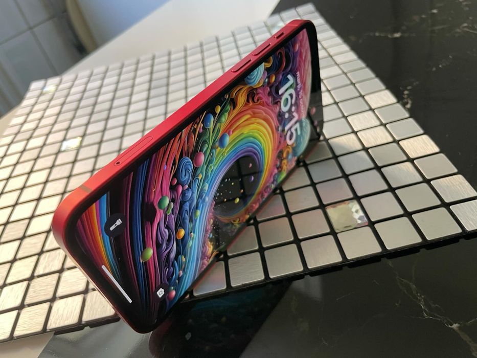 Vand Iphone 12 Red / Rosu