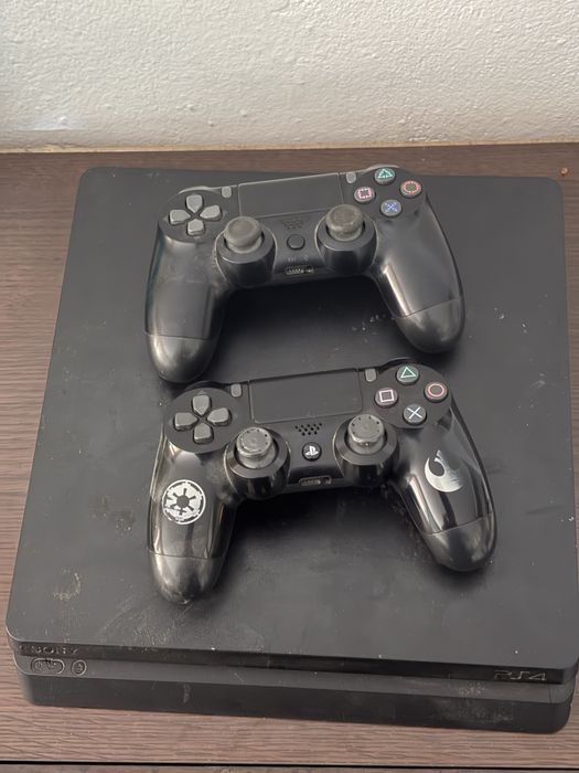 PS4 cu fifa 2025 si 6 manete