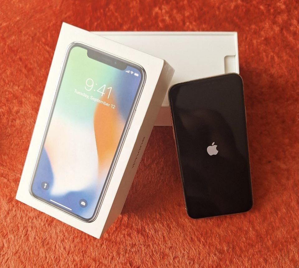 Продается iPhone X 256gb