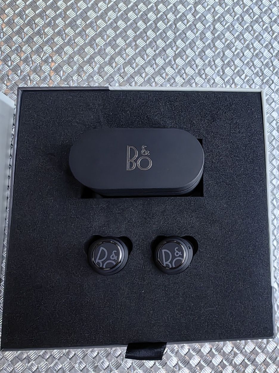 Слушалкк Bang & Olufsen Beoplay Е8 Sport Bluetooth


Продавам спортни