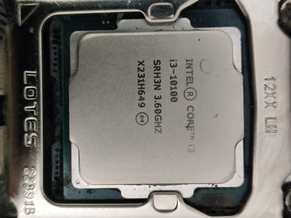 Продам процессор I3 10100 в сборе