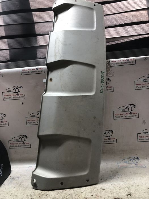 scut bara fata dacia duster 1.5 motorina 2013