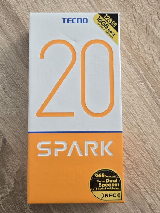Продам телефон  techno spark