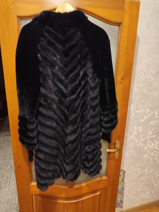 Продам норковую шубку.