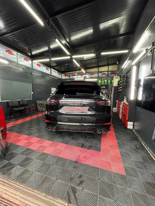 Folie auto Llumar + garanție – montaj profesionist București sector 4