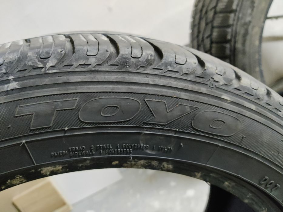 Зимни гуми TOYO 225/50/17 4бр. ДОТ 2018г.