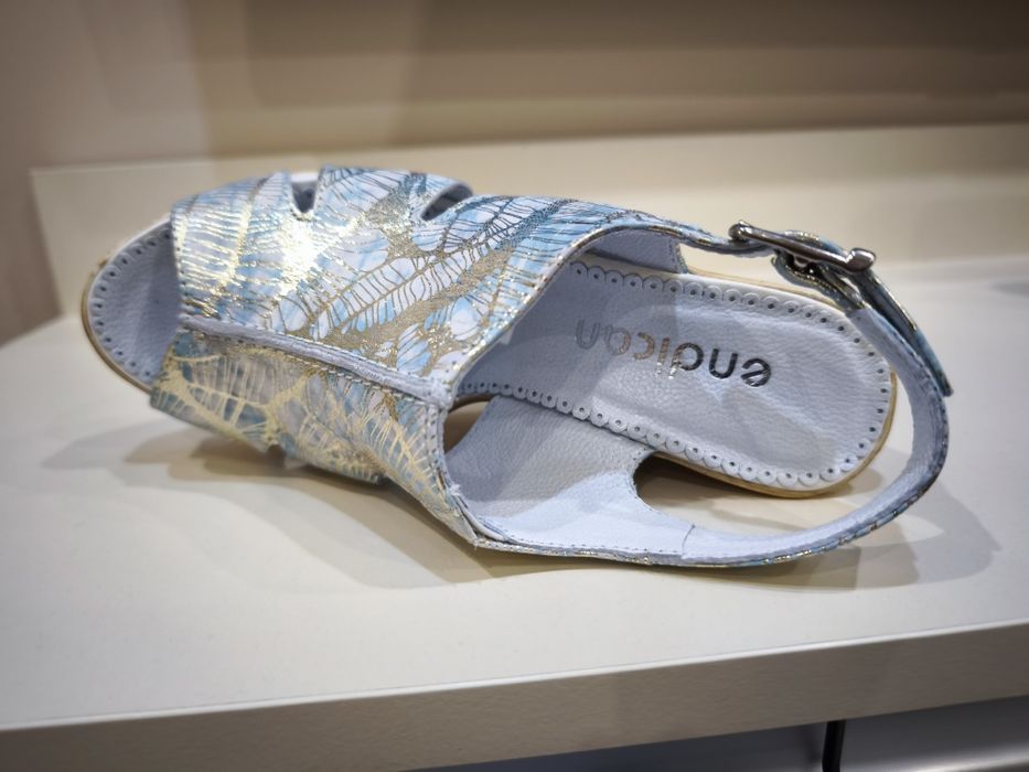 НОВИ - Дамски сандали - естествена кожа