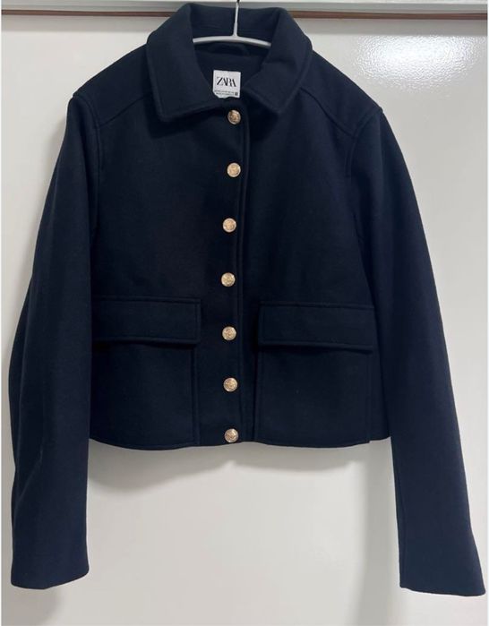 Късо сако zara в тъмно син цвят