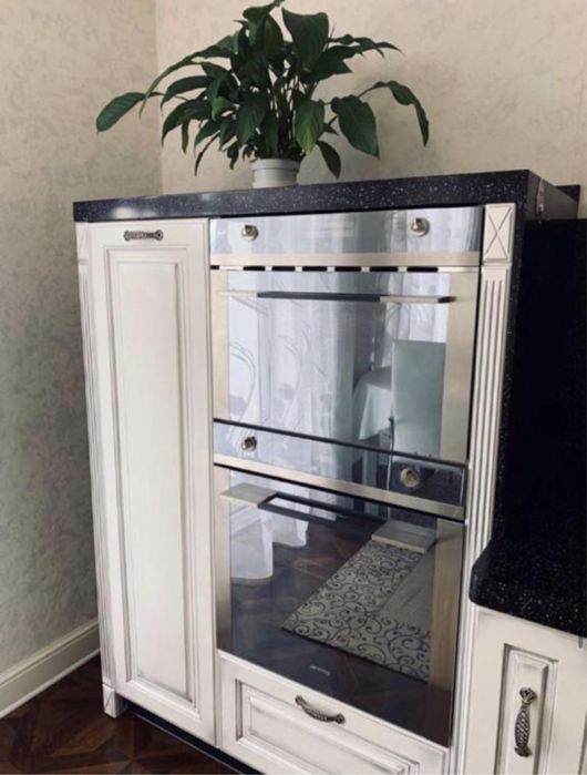 Духовая печь в оригинале от  SMEG с микроволновой печью встраиваемый