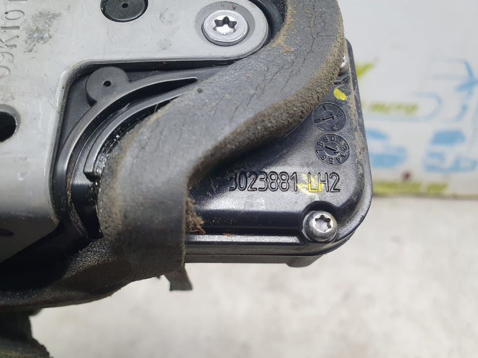 Broasca stanga spate 3023881 Opel Astra J [2009 - 2012] 1.7 cdti A17D