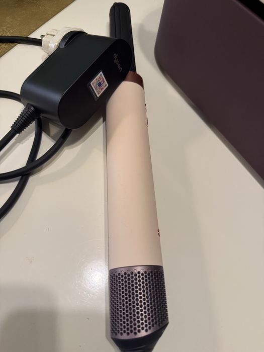 НОВО Dyson Airwrap co-onda 2x straight+wavy