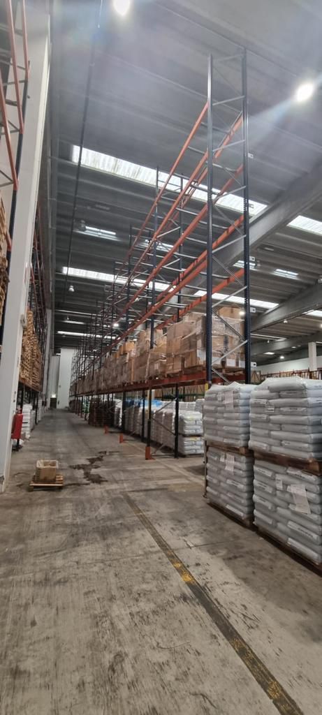 Rafturi metalice de vânzare producător Dexion