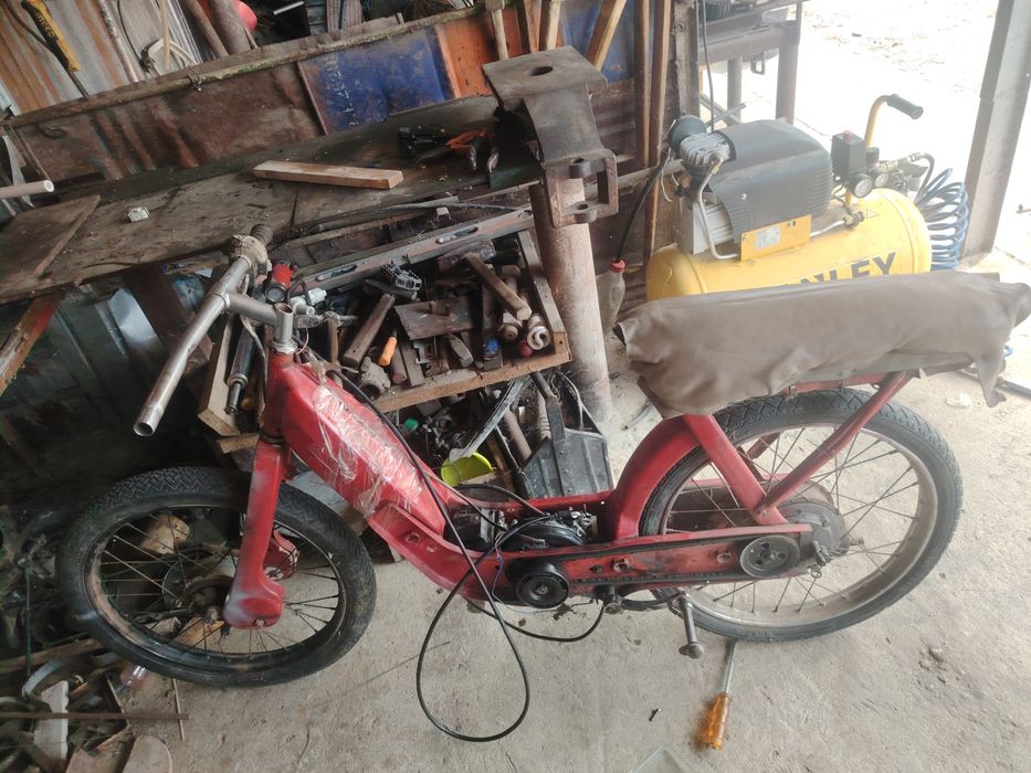 Vând moped piaggio ciao defect