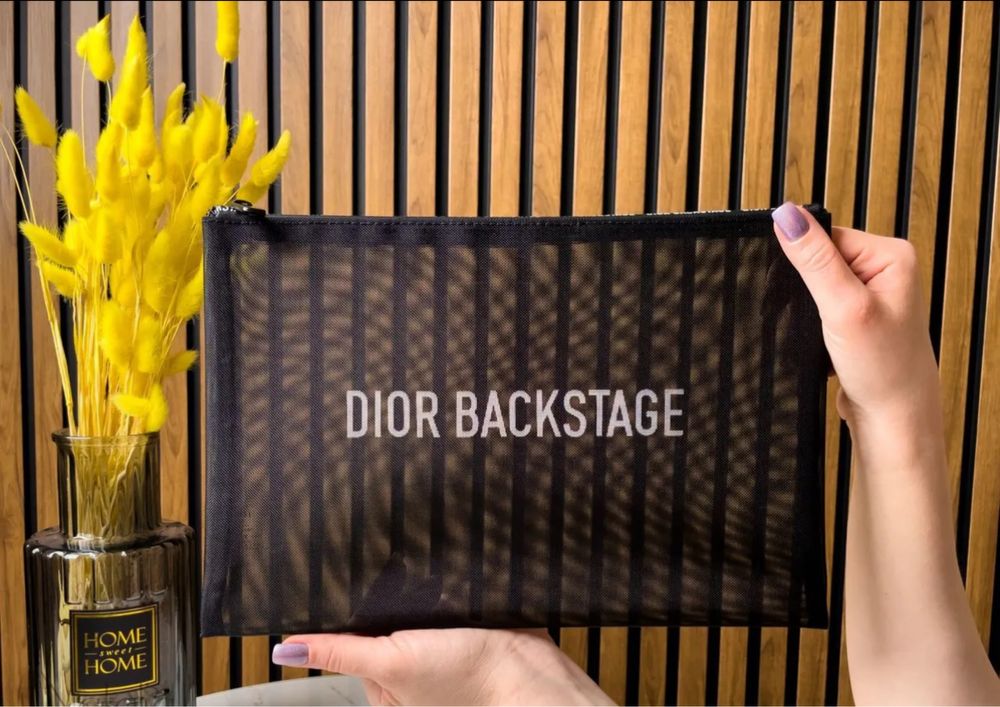 Косметичка Dior оригинал  ip gift