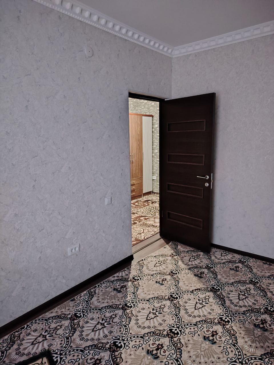 Квартира 2хонали 53кв 2-каватда харбийланики Гойбу коллеж ёнда