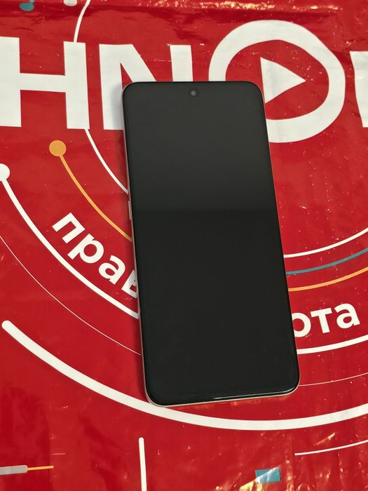 ЧИСТО НОВ 256GB Honor X7d Гаранция Технополис 2027г. Desert Gold