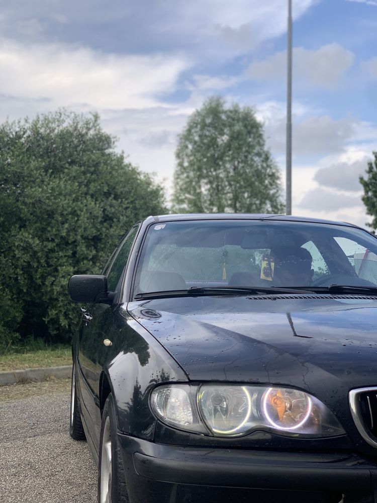 Vând bmw e46 2.0 150 cai facelift 2004