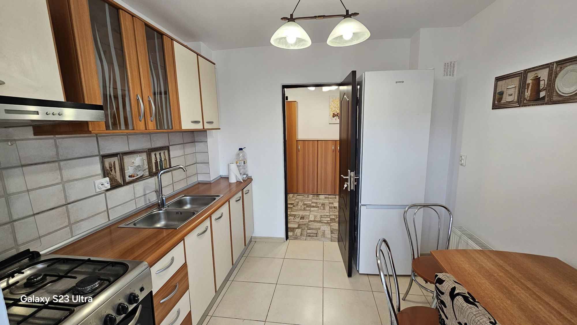 Apartament 2 camere decomandat in Onesti, zona de sus.