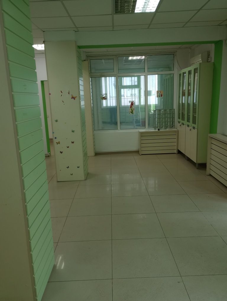 Închiriez spațiu comercial