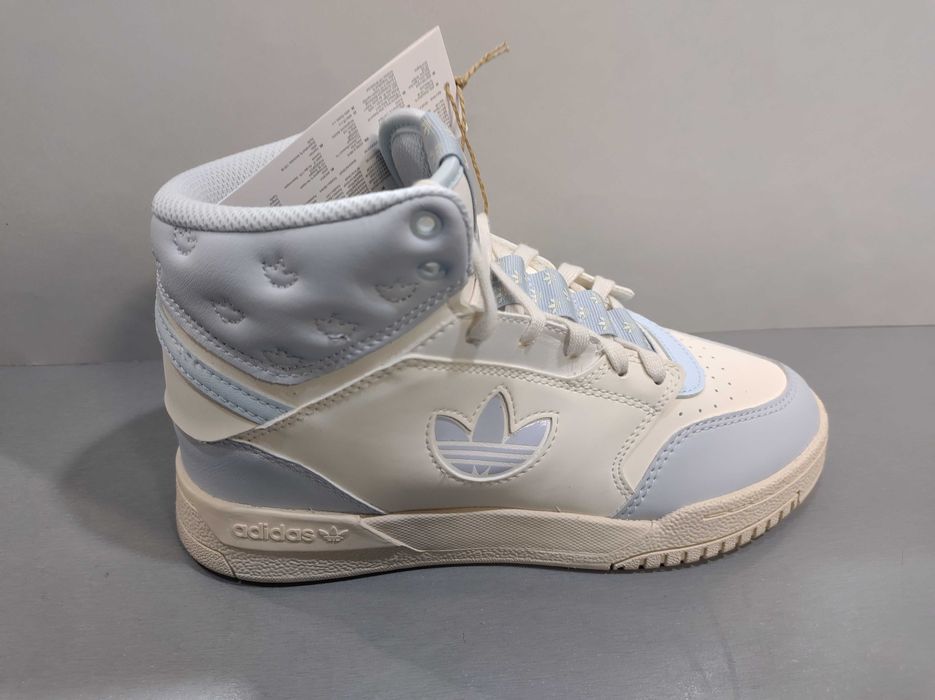 Adidas Originals N36/22sm.Дамски кецове.Нови.Оригинал.