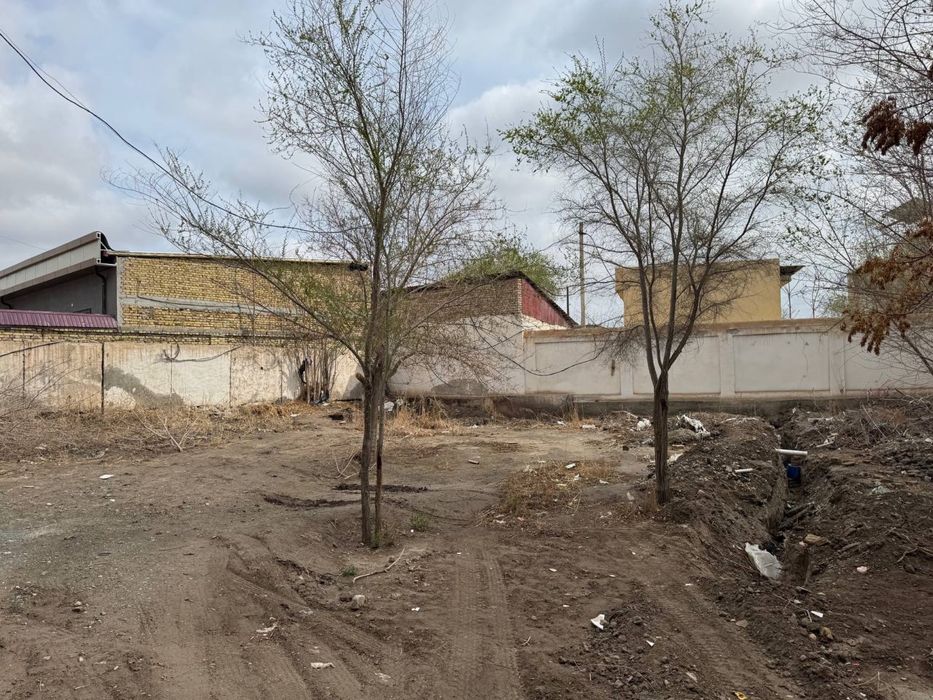 Urganch markazida yer o’rni sotiladi