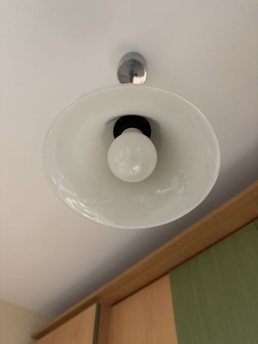 Лампи- абажури 2 бр с крушките, общо за 14.99