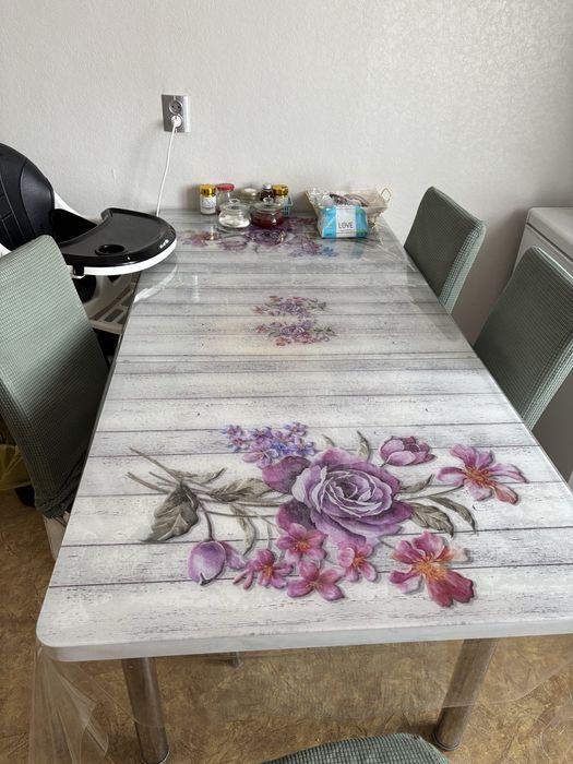 Продам стол , стулья можно отдельно