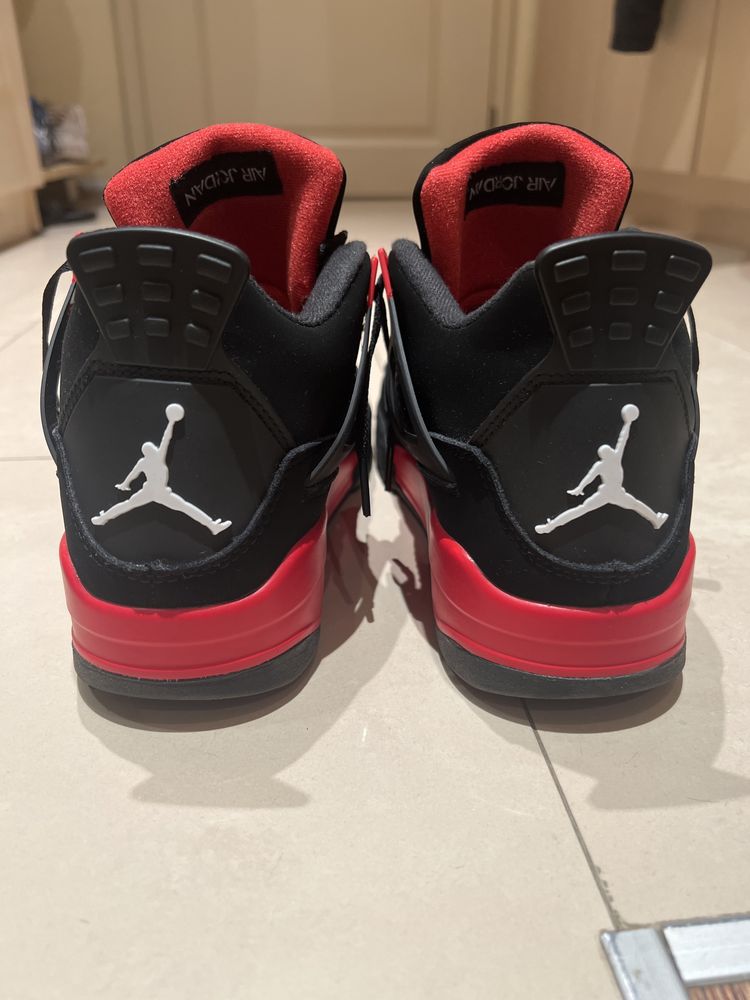 2022 Air Jordan 4 Retro 'Red Thunder'