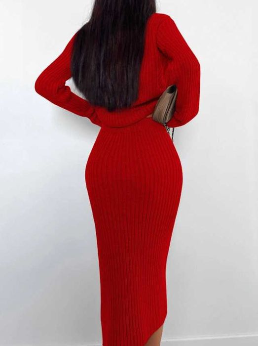 Compleu Pulover Dama Rosu Cu Bluza Si Fusta