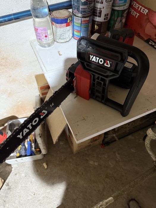 Drujba cu acumulator yato