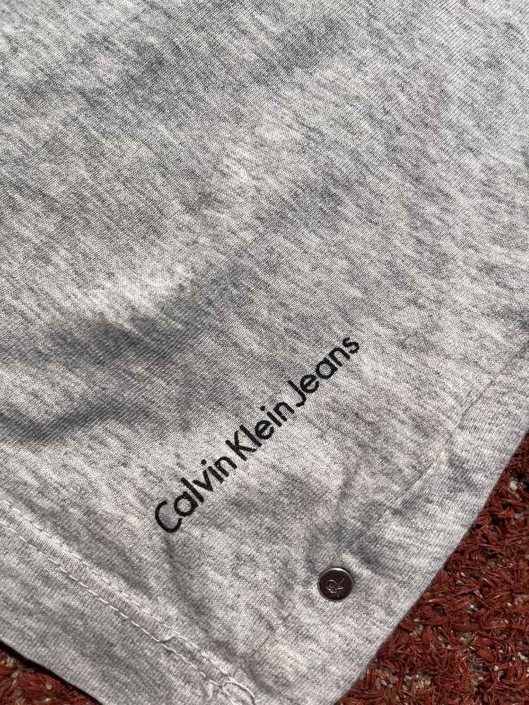 Calvin Klein New York тениска - L