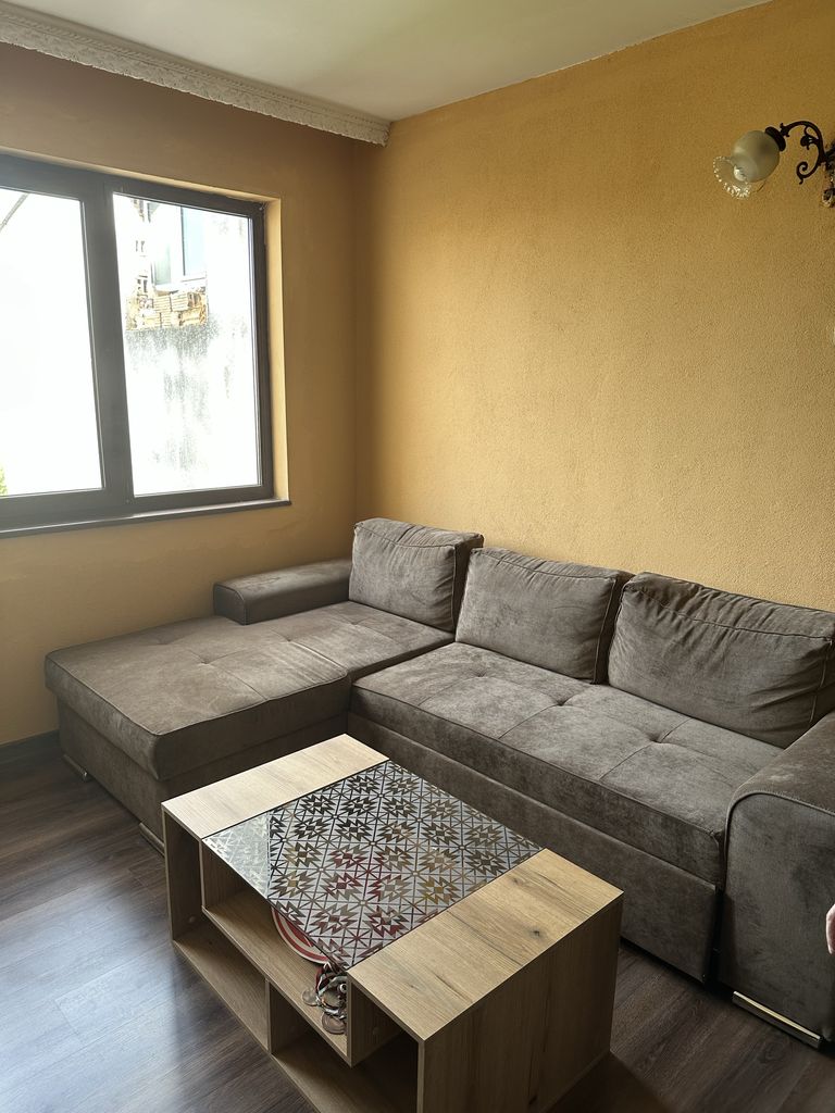Дава се под наем Тристаен апартамент в Плевен, Сторгозия - 95 кв.м за 244.8 € - Снимка #2