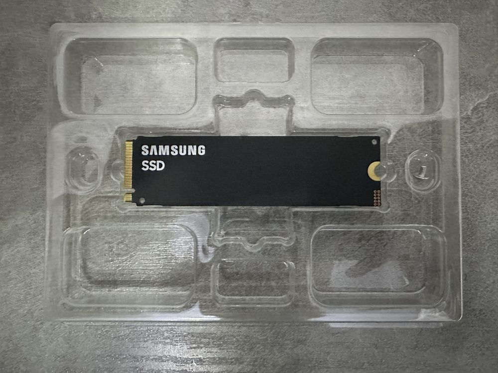 Продается новый SSD накопитель от бренда Samsung PM9A1 512 GB