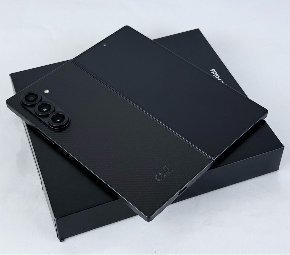 Samsung Galaxy Z Fold 6 512GB 12RAM Crafted Black Перфектен! Гаранция!