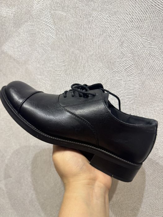 Женская кожаная обувь Bata
